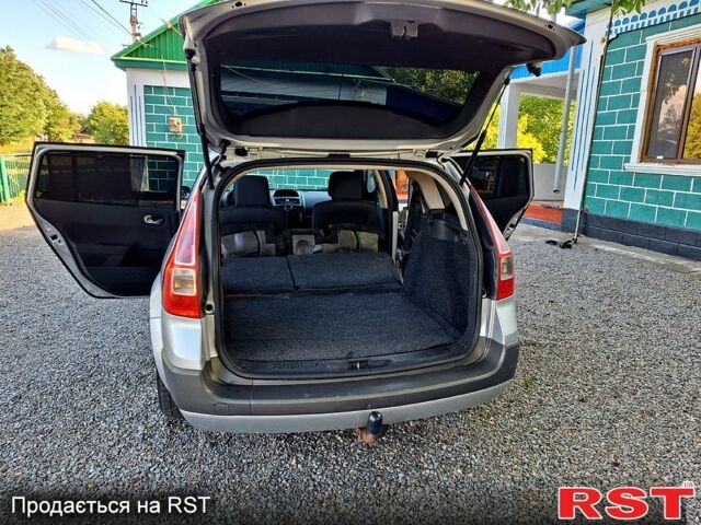 Рено Меган 2006 в Первомайск на Automoto.ua Рено Меган, объемом двигателя 1.6 л и пробегом 225 тыс. км за 4350 $, фото 10 на Automoto.ua