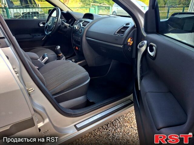 Рено Меган 2006 в Первомайск на Automoto.ua Рено Меган, объемом двигателя 1.6 л и пробегом 225 тыс. км за 4350 $, фото 6 на Automoto.ua
