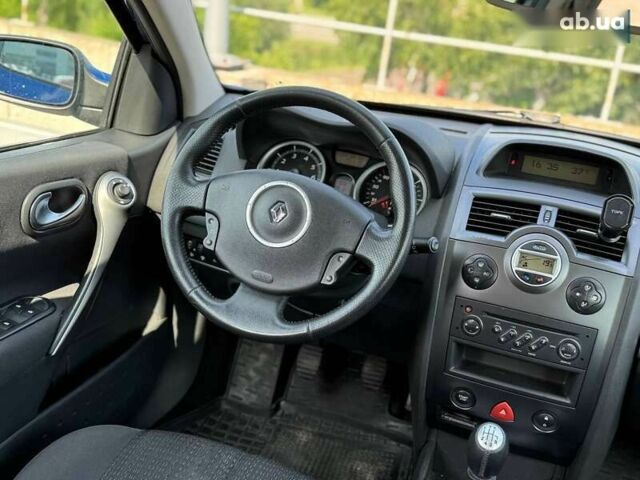Рено Меган, объемом двигателя 2 л и пробегом 239 тыс. км за 5900 $, фото 17 на Automoto.ua