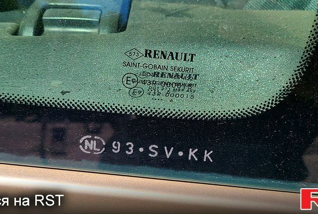 Рено Меган, объемом двигателя 1.6 л и пробегом 255 тыс. км за 4300 $, фото 3 на Automoto.ua