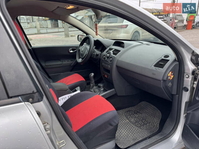 Рено Меган, об'ємом двигуна 1.6 л та пробігом 223 тис. км за 4550 $, фото 15 на Automoto.ua