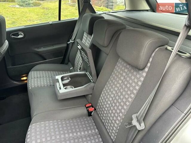 Рено Меган, об'ємом двигуна 1.6 л та пробігом 147 тис. км за 4750 $, фото 26 на Automoto.ua