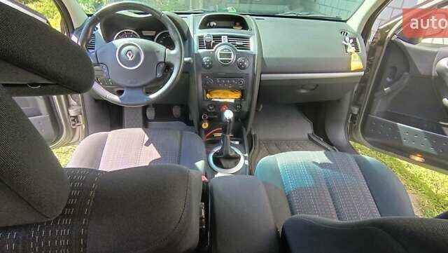 Рено Меган, объемом двигателя 1.6 л и пробегом 197 тыс. км за 5200 $, фото 15 на Automoto.ua