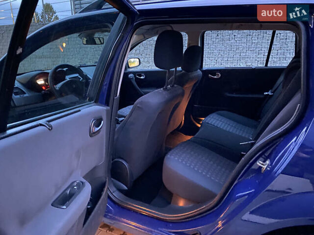 Рено Меган, объемом двигателя 1.6 л и пробегом 195 тыс. км за 5400 $, фото 9 на Automoto.ua