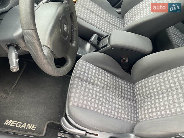 Рено Меган, об'ємом двигуна 1.6 л та пробігом 195 тис. км за 5400 $, фото 26 на Automoto.ua