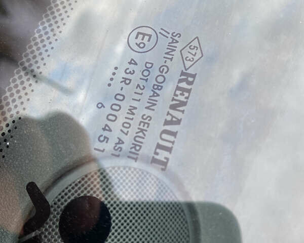 Рено Меган, об'ємом двигуна 1.6 л та пробігом 195 тис. км за 5400 $, фото 40 на Automoto.ua