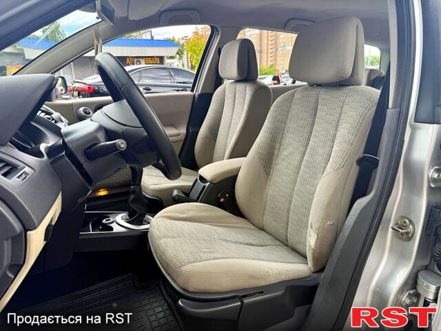 Рено Меган, объемом двигателя 1.6 л и пробегом 258 тыс. км за 5100 $, фото 4 на Automoto.ua