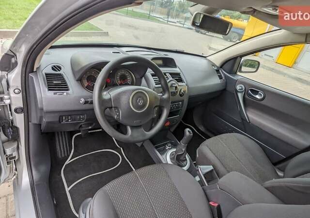 Рено Меган, объемом двигателя 1.6 л и пробегом 214 тыс. км за 4999 $, фото 11 на Automoto.ua