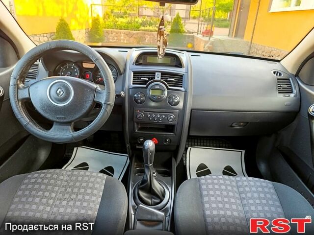 Рено Меган, объемом двигателя 1.6 л и пробегом 240 тыс. км за 5200 $, фото 5 на Automoto.ua