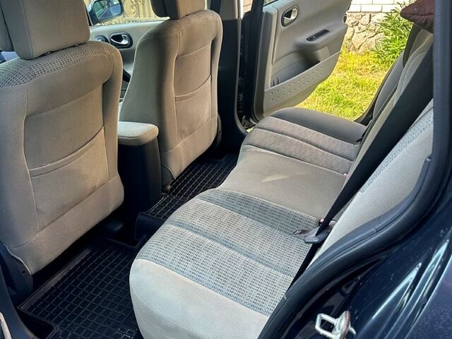 Рено Меган, об'ємом двигуна 1.6 л та пробігом 304 тис. км за 4500 $, фото 4 на Automoto.ua