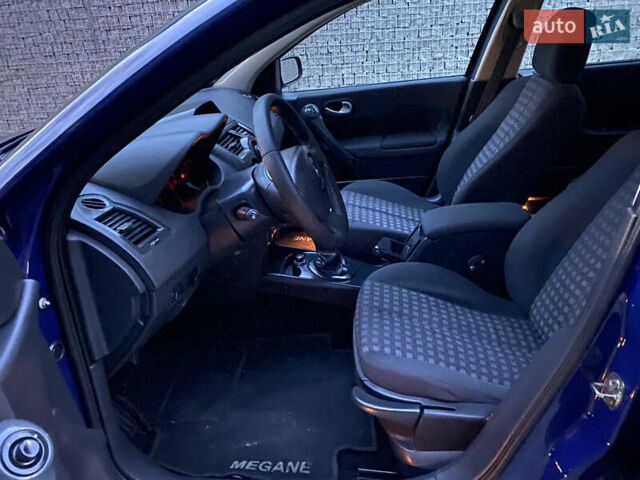 Рено Меган, объемом двигателя 1.6 л и пробегом 195 тыс. км за 5400 $, фото 8 на Automoto.ua