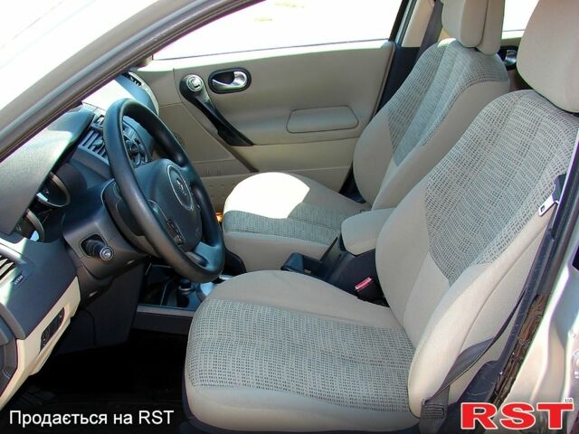 Рено Меган, объемом двигателя 1.6 л и пробегом 276 тыс. км за 5300 $, фото 7 на Automoto.ua