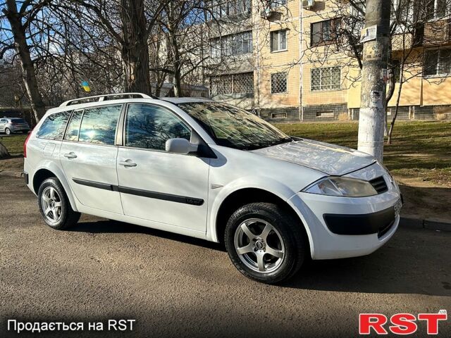 Рено Меган, объемом двигателя 1.6 л и пробегом 245 тыс. км за 5300 $, фото 4 на Automoto.ua