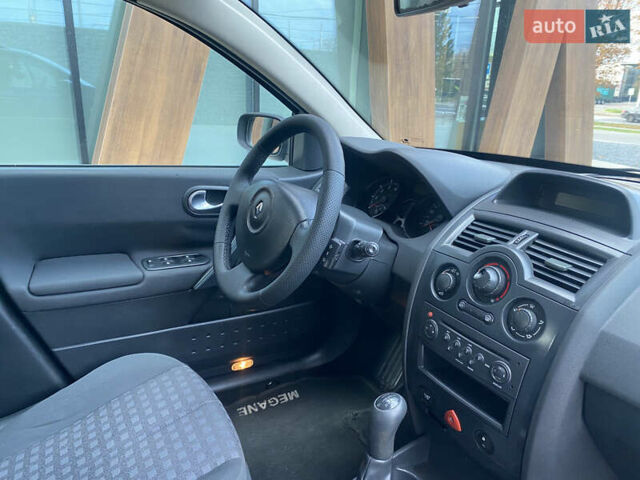Рено Меган, об'ємом двигуна 1.6 л та пробігом 195 тис. км за 5400 $, фото 47 на Automoto.ua