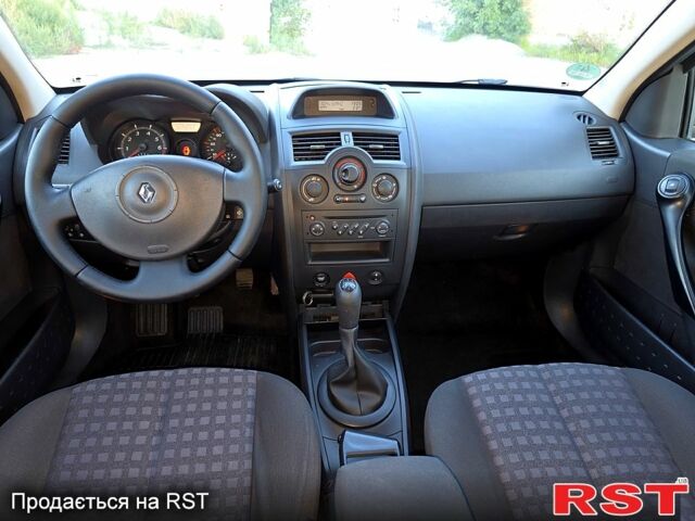 Рено Меган, объемом двигателя 1.6 л и пробегом 126 тыс. км за 5900 $, фото 6 на Automoto.ua