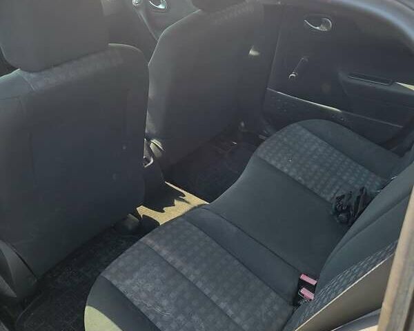 Рено Меган, объемом двигателя 1.5 л и пробегом 252 тыс. км за 5100 $, фото 2 на Automoto.ua