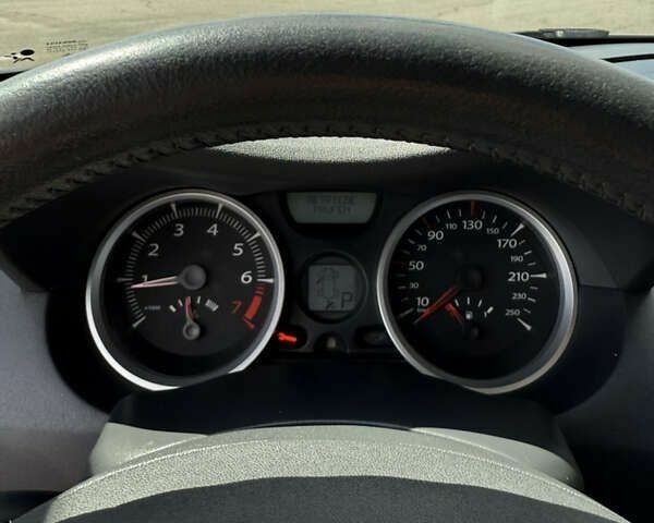 Рено Меган, объемом двигателя 2 л и пробегом 169 тыс. км за 6399 $, фото 24 на Automoto.ua