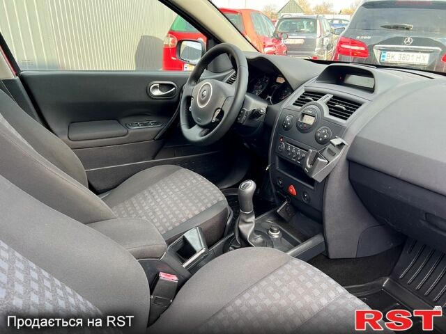Рено Меган, объемом двигателя 16 л и пробегом 233 тыс. км за 5900 $, фото 5 на Automoto.ua