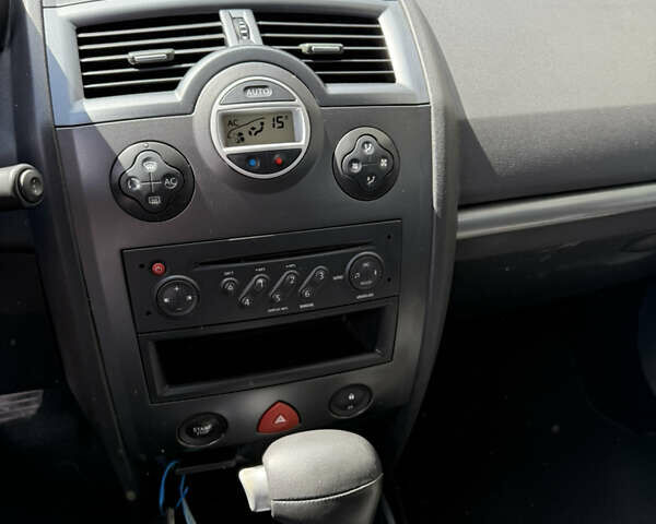 Рено Меган, объемом двигателя 2 л и пробегом 169 тыс. км за 6777 $, фото 25 на Automoto.ua