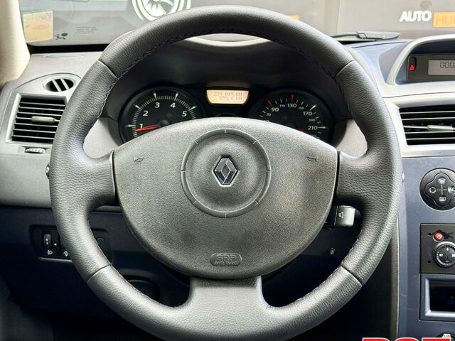 Рено Меган, объемом двигателя 1.6 л и пробегом 229 тыс. км за 5300 $, фото 9 на Automoto.ua