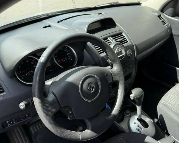 Рено Меган, объемом двигателя 2 л и пробегом 169 тыс. км за 6399 $, фото 23 на Automoto.ua