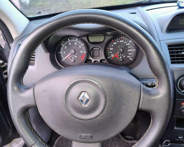 Рено Меган, объемом двигателя 1.6 л и пробегом 255 тыс. км за 5000 $, фото 11 на Automoto.ua