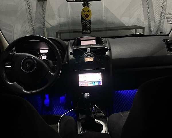 Рено Меган, объемом двигателя 1.5 л и пробегом 325 тыс. км за 4800 $, фото 13 на Automoto.ua