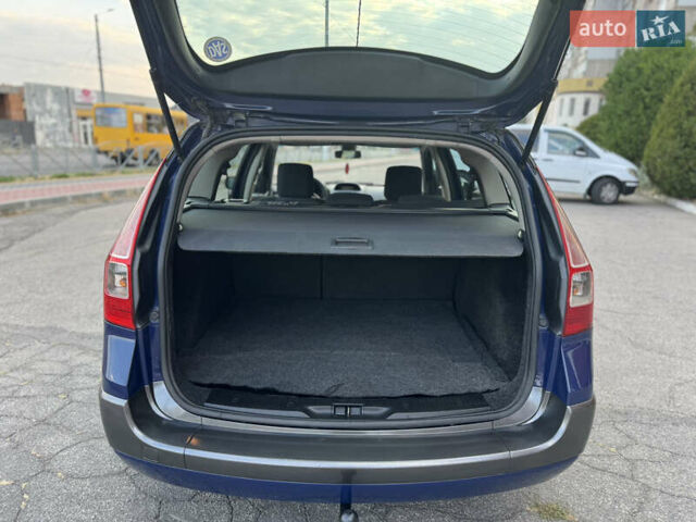 Рено Меган, объемом двигателя 1.6 л и пробегом 179 тыс. км за 5700 $, фото 40 на Automoto.ua