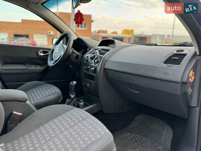 Рено Меган, объемом двигателя 1.6 л и пробегом 179 тыс. км за 5700 $, фото 37 на Automoto.ua