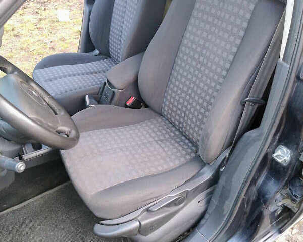 Рено Меган, объемом двигателя 1.6 л и пробегом 255 тыс. км за 5000 $, фото 10 на Automoto.ua