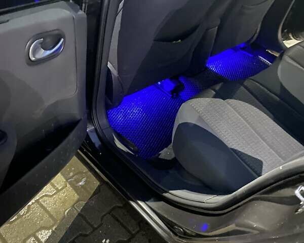 Рено Меган, объемом двигателя 1.5 л и пробегом 325 тыс. км за 4800 $, фото 11 на Automoto.ua