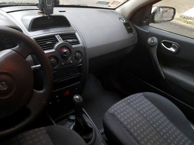 Рено Меган, объемом двигателя 1.4 л и пробегом 240 тыс. км за 5500 $, фото 3 на Automoto.ua