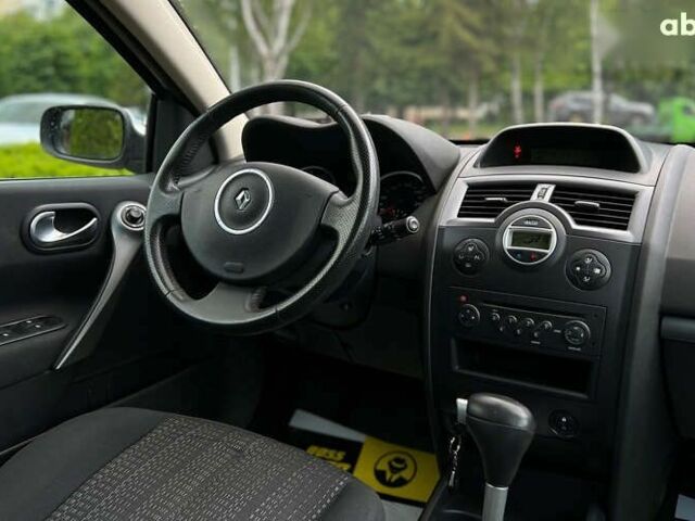 Рено Меган, объемом двигателя 1.6 л и пробегом 238 тыс. км за 5600 $, фото 11 на Automoto.ua