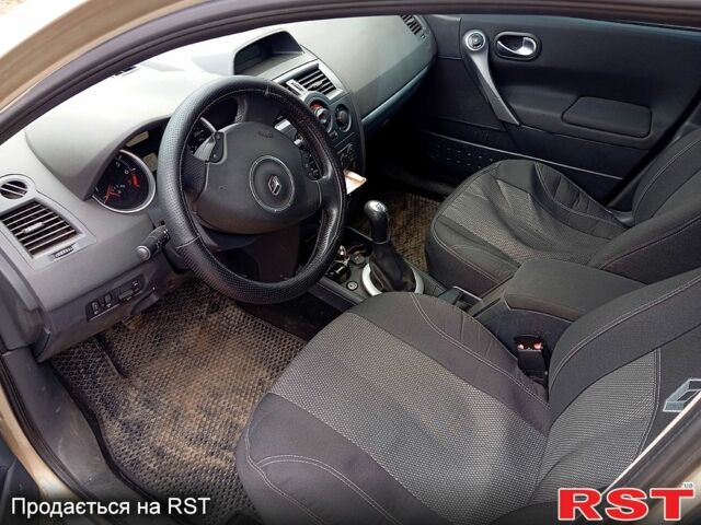 Рено Меган, объемом двигателя 1.6 л и пробегом 285 тыс. км за 5200 $, фото 4 на Automoto.ua