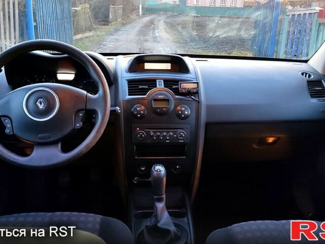 Рено Меган, объемом двигателя 16 л и пробегом 250 тыс. км за 4699 $, фото 8 на Automoto.ua