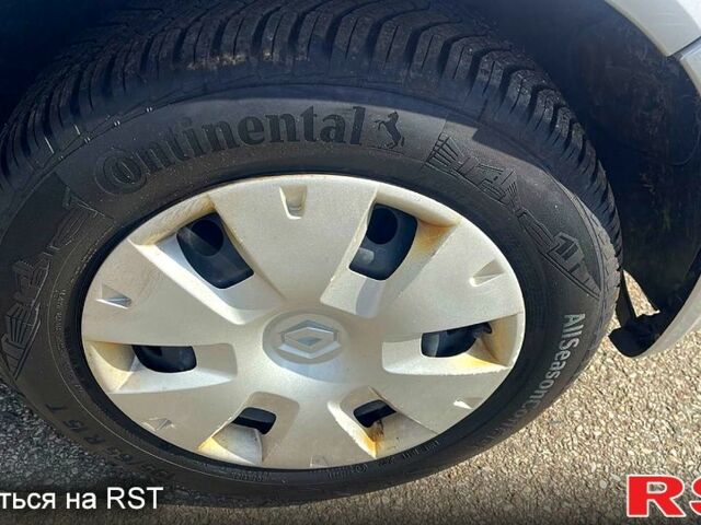 Рено Меган, объемом двигателя 1.6 л и пробегом 182 тыс. км за 4850 $, фото 1 на Automoto.ua