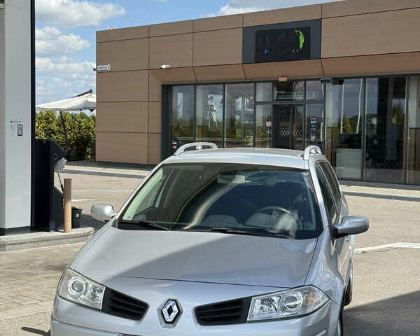 Рено Меган, объемом двигателя 2 л и пробегом 169 тыс. км за 6399 $, фото 2 на Automoto.ua