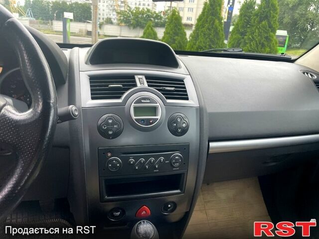 Рено Меган, объемом двигателя 2 л и пробегом 243 тыс. км за 5900 $, фото 7 на Automoto.ua