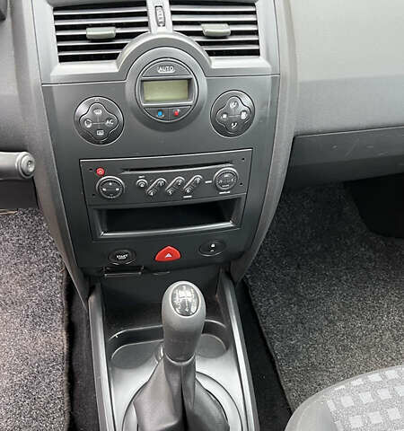 Рено Меган, объемом двигателя 1.6 л и пробегом 199 тыс. км за 5299 $, фото 22 на Automoto.ua