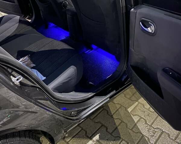 Рено Меган, объемом двигателя 1.5 л и пробегом 325 тыс. км за 4800 $, фото 17 на Automoto.ua