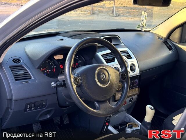 Рено Меган, объемом двигателя 1.6 л и пробегом 216 тыс. км за 4499 $, фото 11 на Automoto.ua