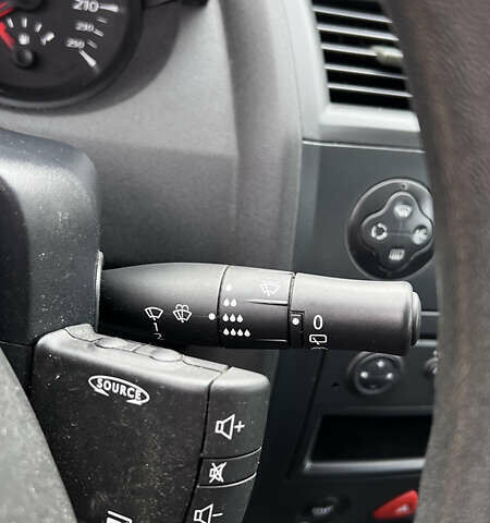 Рено Меган, объемом двигателя 1.6 л и пробегом 199 тыс. км за 5299 $, фото 21 на Automoto.ua