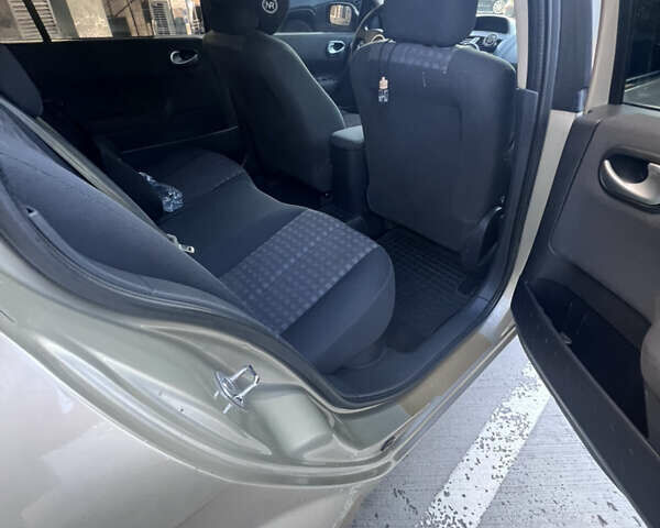 Рено Меган, объемом двигателя 1.9 л и пробегом 250 тыс. км за 4999 $, фото 11 на Automoto.ua