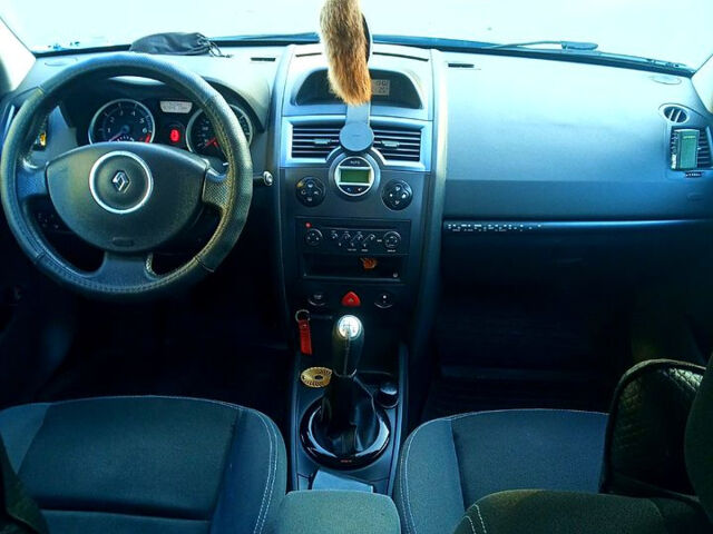 Рено Меган, объемом двигателя 1.6 л и пробегом 192 тыс. км за 5250 $, фото 12 на Automoto.ua