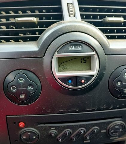 Рено Меган, объемом двигателя 1.5 л и пробегом 208 тыс. км за 4700 $, фото 5 на Automoto.ua