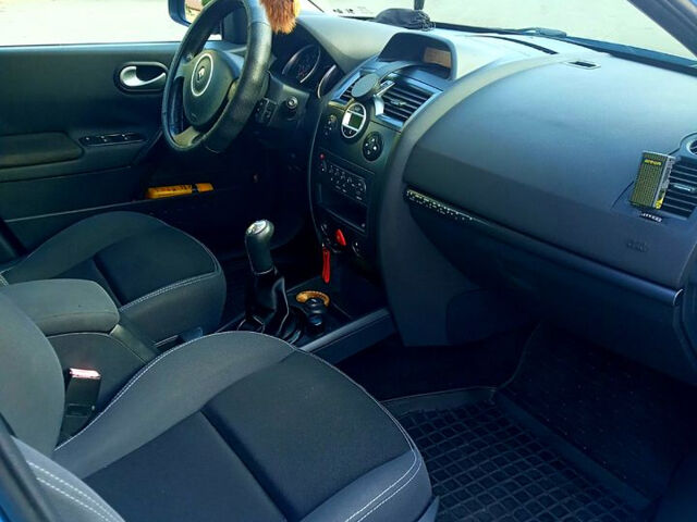 Рено Меган, объемом двигателя 1.6 л и пробегом 192 тыс. км за 5250 $, фото 9 на Automoto.ua