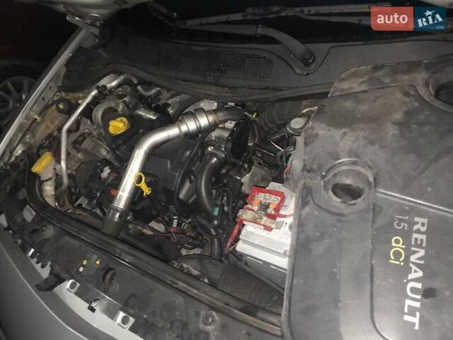 Рено Меган, объемом двигателя 1.5 л и пробегом 330 тыс. км за 4400 $, фото 1 на Automoto.ua