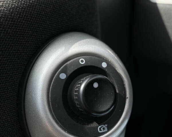 Рено Меган, об'ємом двигуна 1.6 л та пробігом 158 тис. км за 6400 $, фото 14 на Automoto.ua