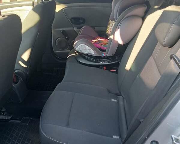 Рено Меган, об'ємом двигуна 1.46 л та пробігом 238 тис. км за 6650 $, фото 7 на Automoto.ua