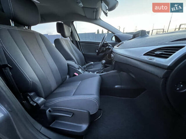 Рено Меган, объемом двигателя 1.4 л и пробегом 154 тыс. км за 6200 $, фото 78 на Automoto.ua